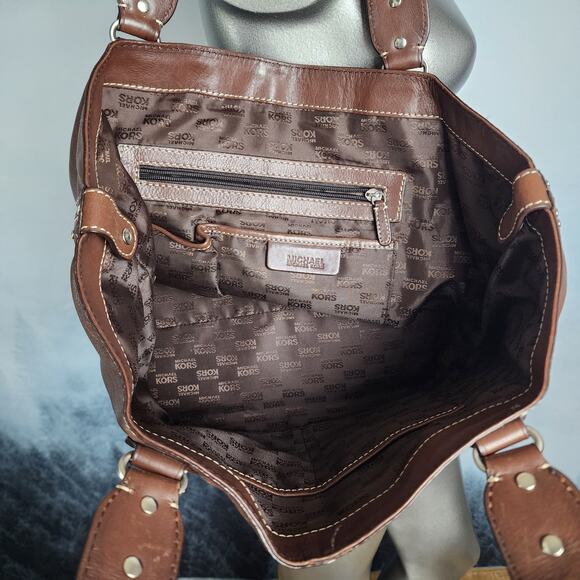 Michael Kors Uptown Astor Leather Studded Weekender Bag (XL) - Picture 5 of 10